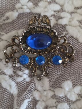 Vintage Ornate Czech Brass Large Central Blue Glass Gold-Tone Filigree Brooch
